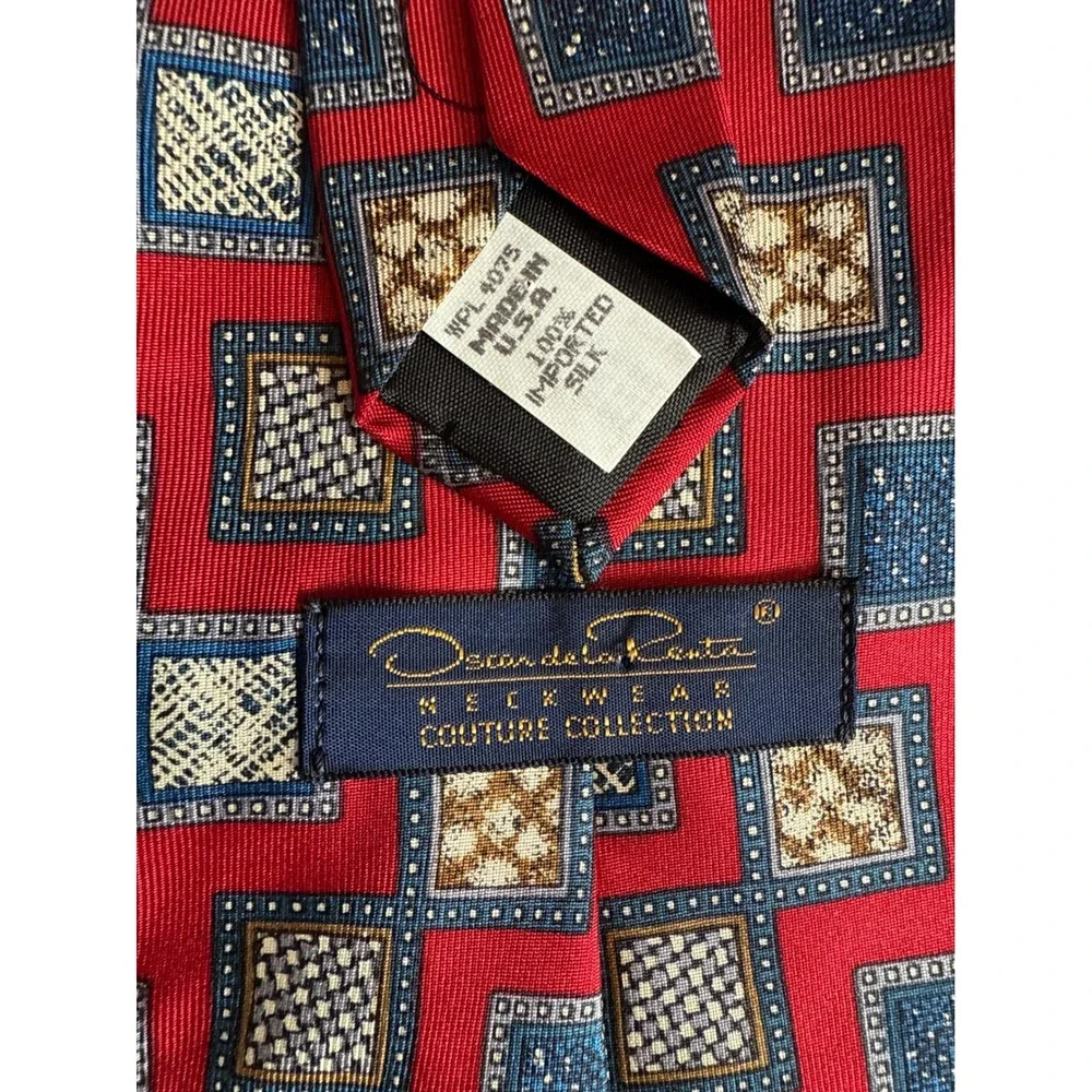 Oscar de la Renta Men's Silk Tie Red Geometric‎ Pattern Couture Collection